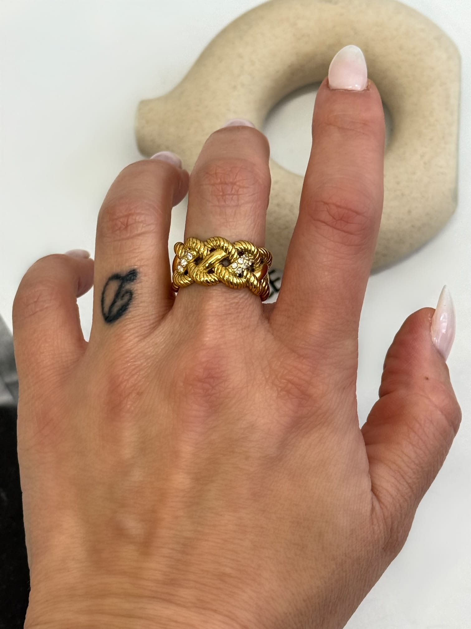 Facetune_20-03-2025-18-18-24