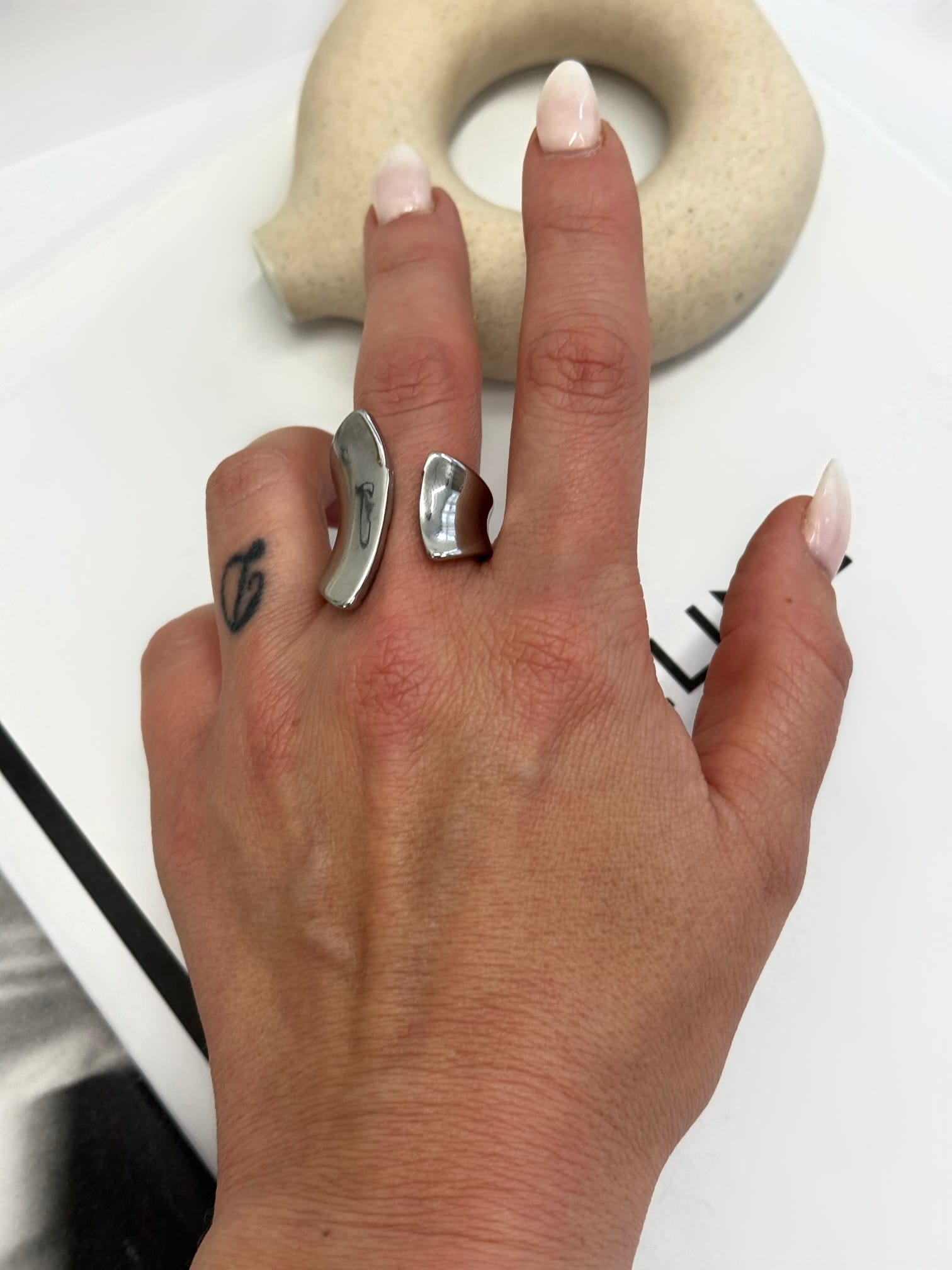 Facetune_30-03-2025-19-31-38