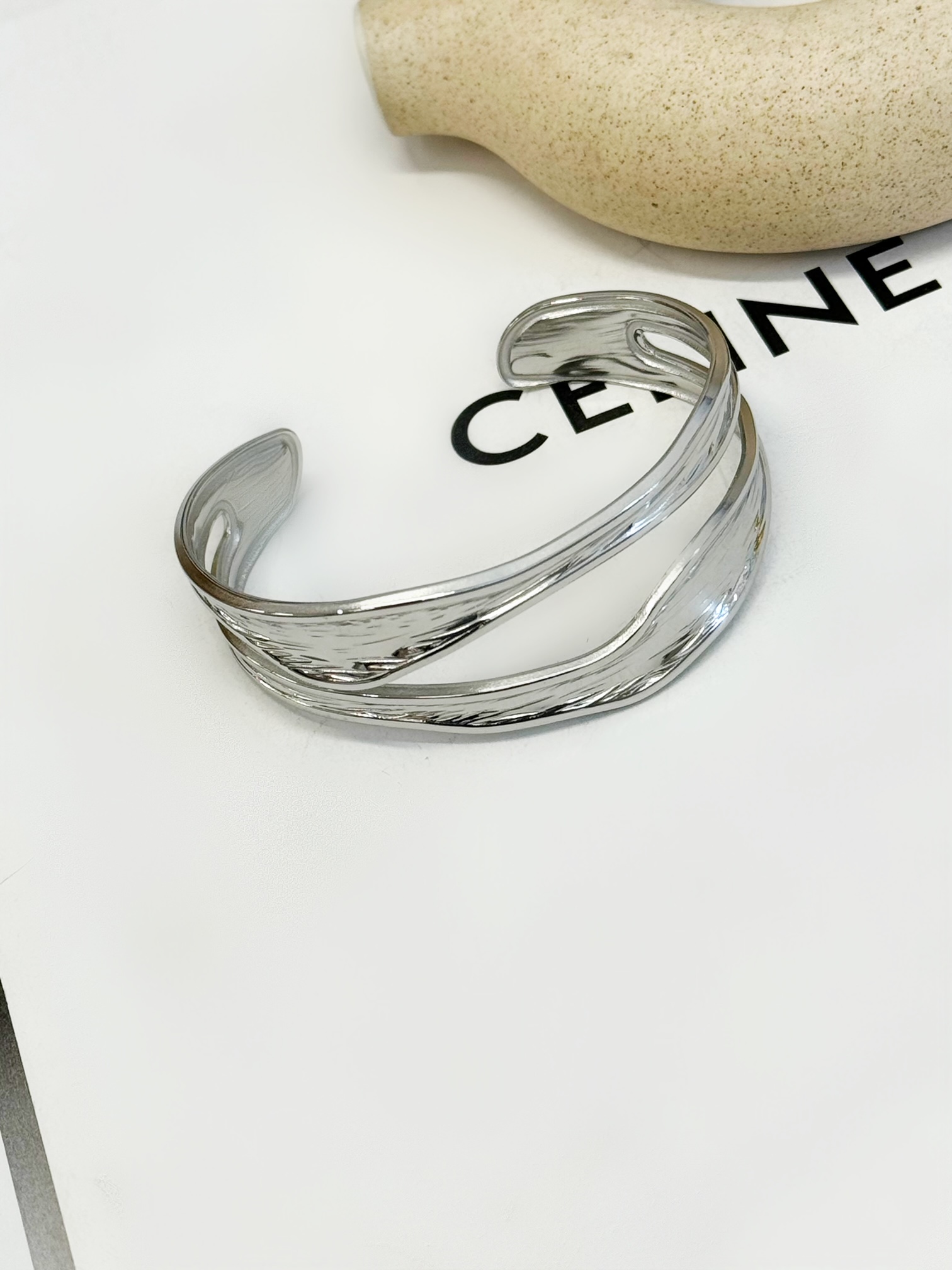 Facetune_01-06-2025-19-24-24