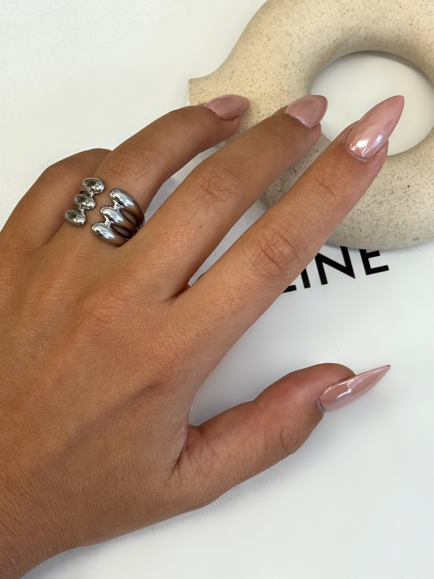 Facetune_01-06-2025-20-40-07