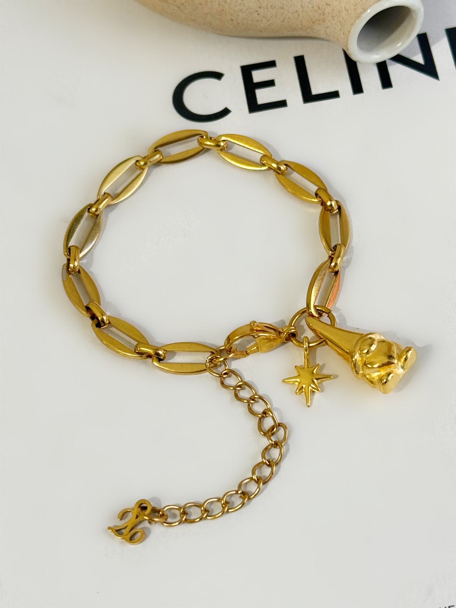 Facetune_05-12-2025-18-38-41 (2)