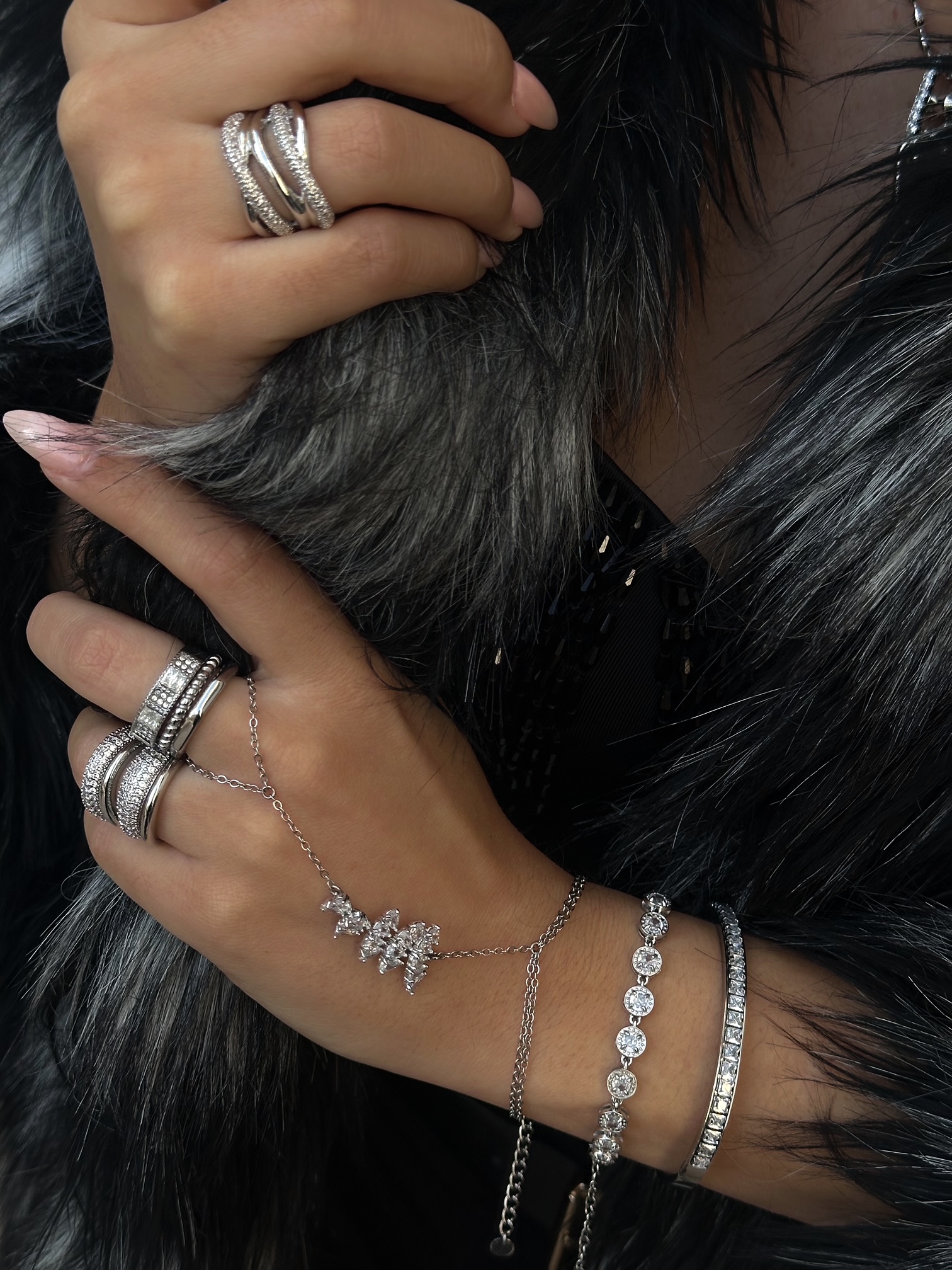 Facetune_12-12-2025-10-56-55