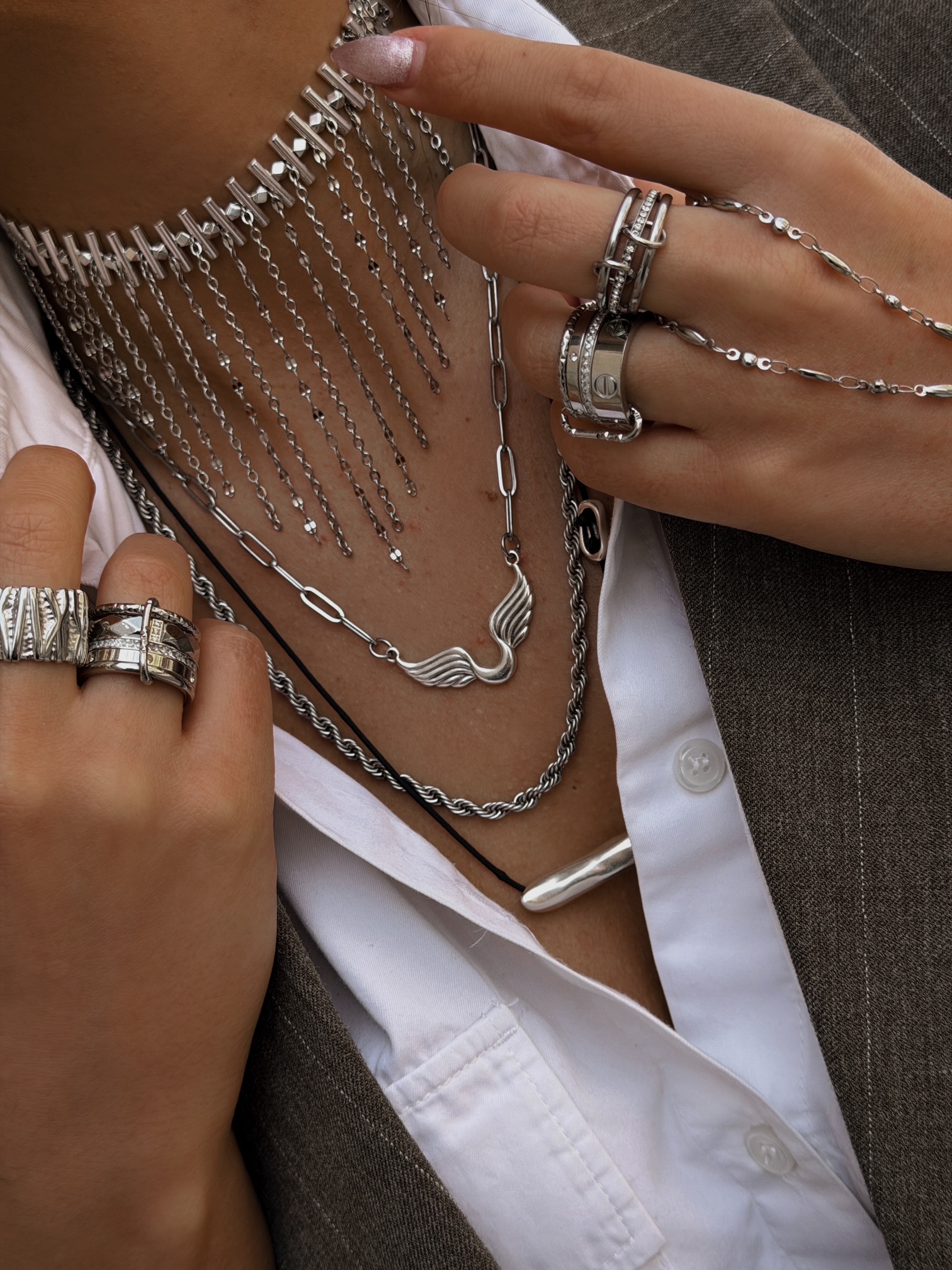 Facetune_19-02-2026-18-37-58